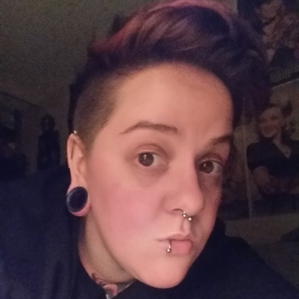 Meet your Posher, Crystal